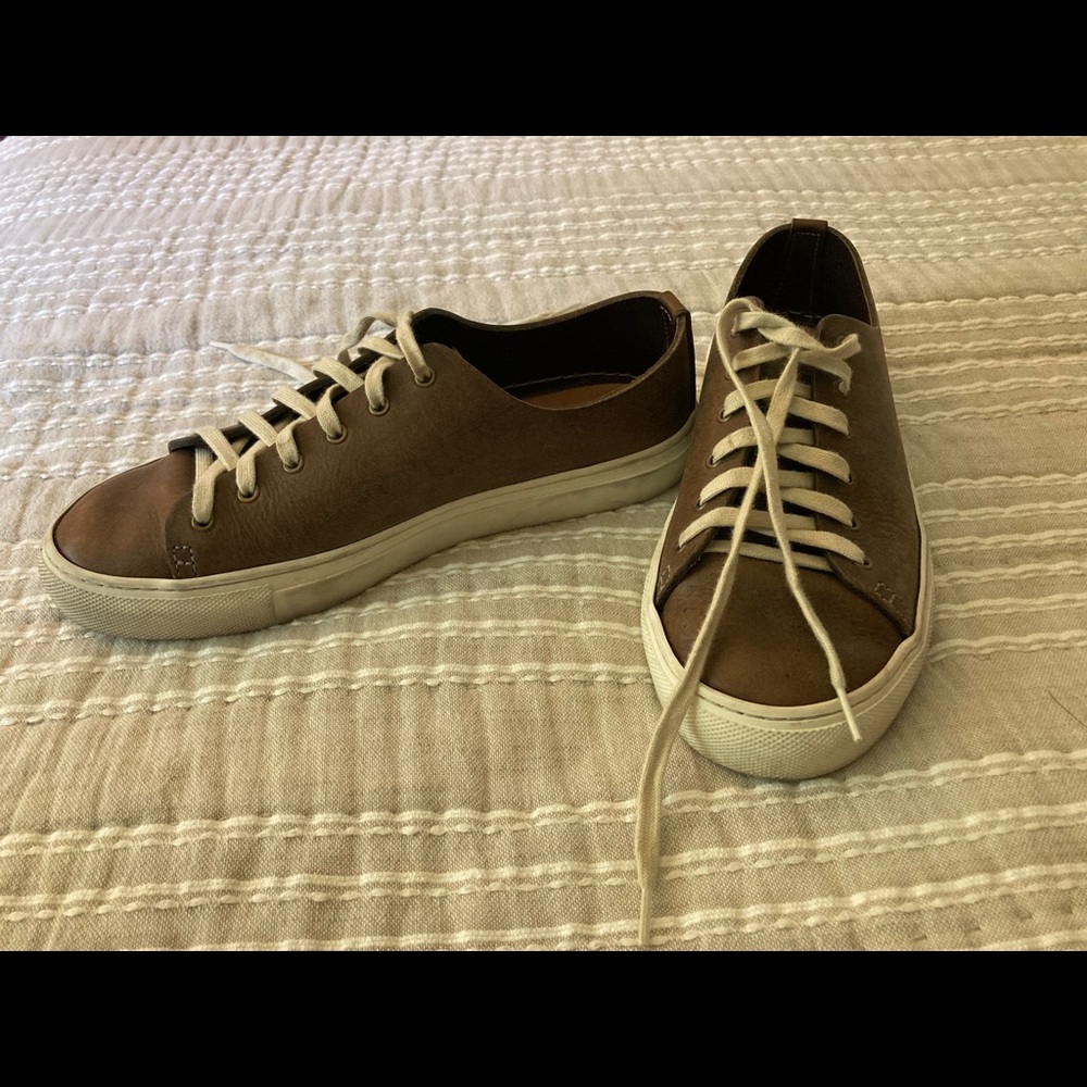 Brown leather Zuzii size 9 sneakers
